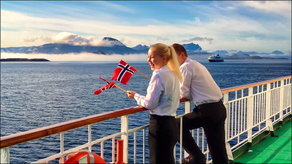 Ein Grund zur Freude! Tolle Angebote zum Saisonstart 2020 bei Hurtigruten warten auf Sie! Bild: Christian Andreassen - Guest image / Hurtigruten