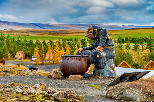 Eine Trollstatue auf Island. Bild: shutterstock/anderm